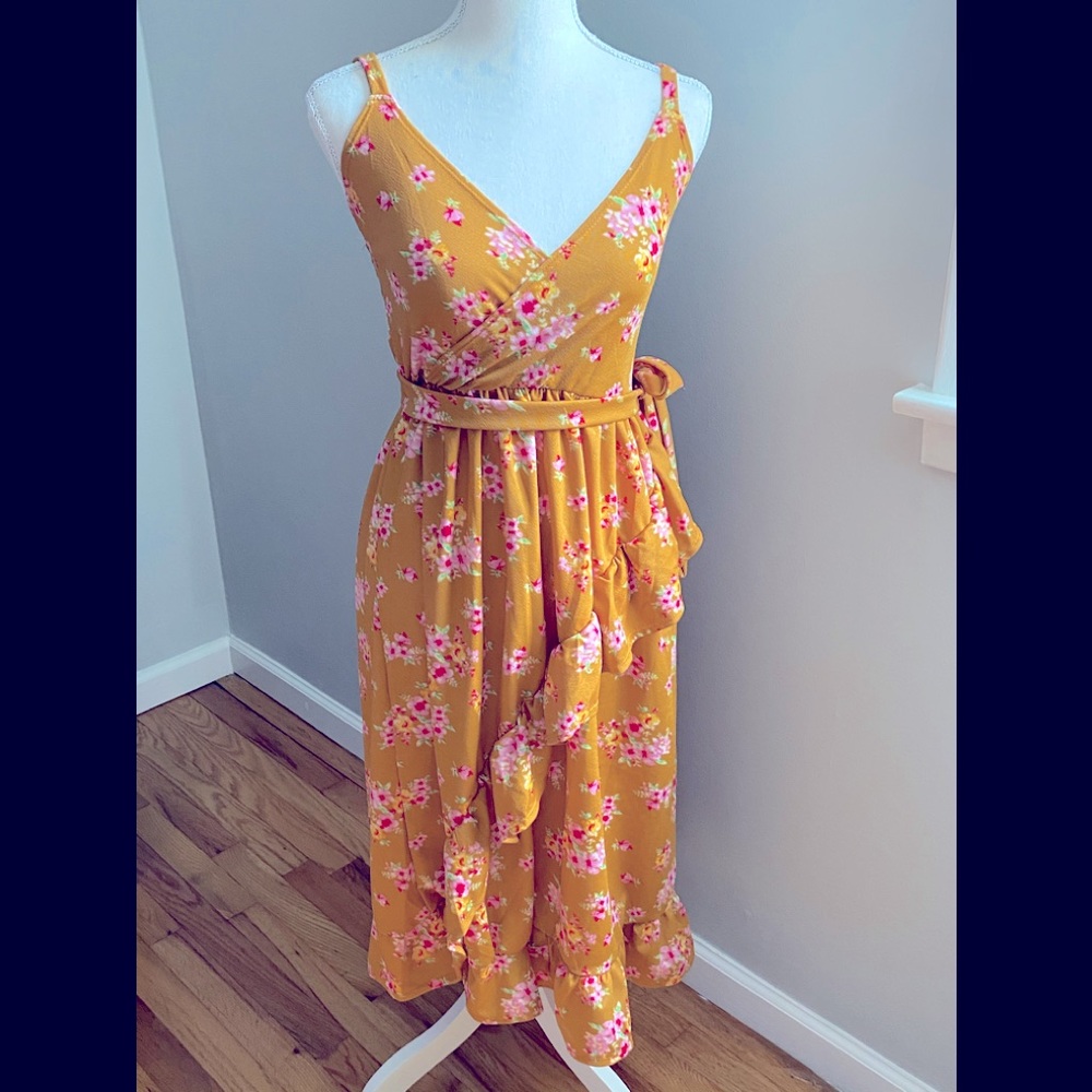 Maize Colored Floral Maxi Sundress Size XS / S